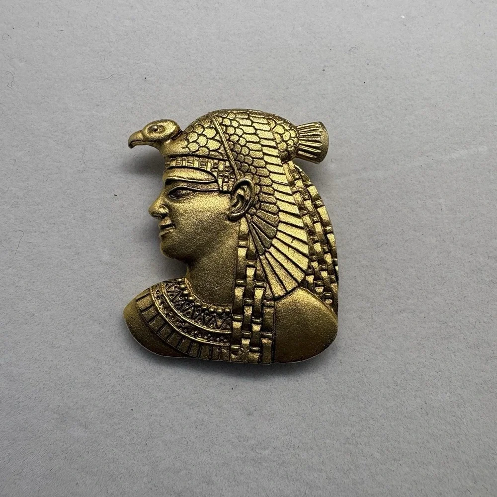 Vintage Brass Repousse Egyptian Revival Cleopatra‎ Brooch Pin In Box